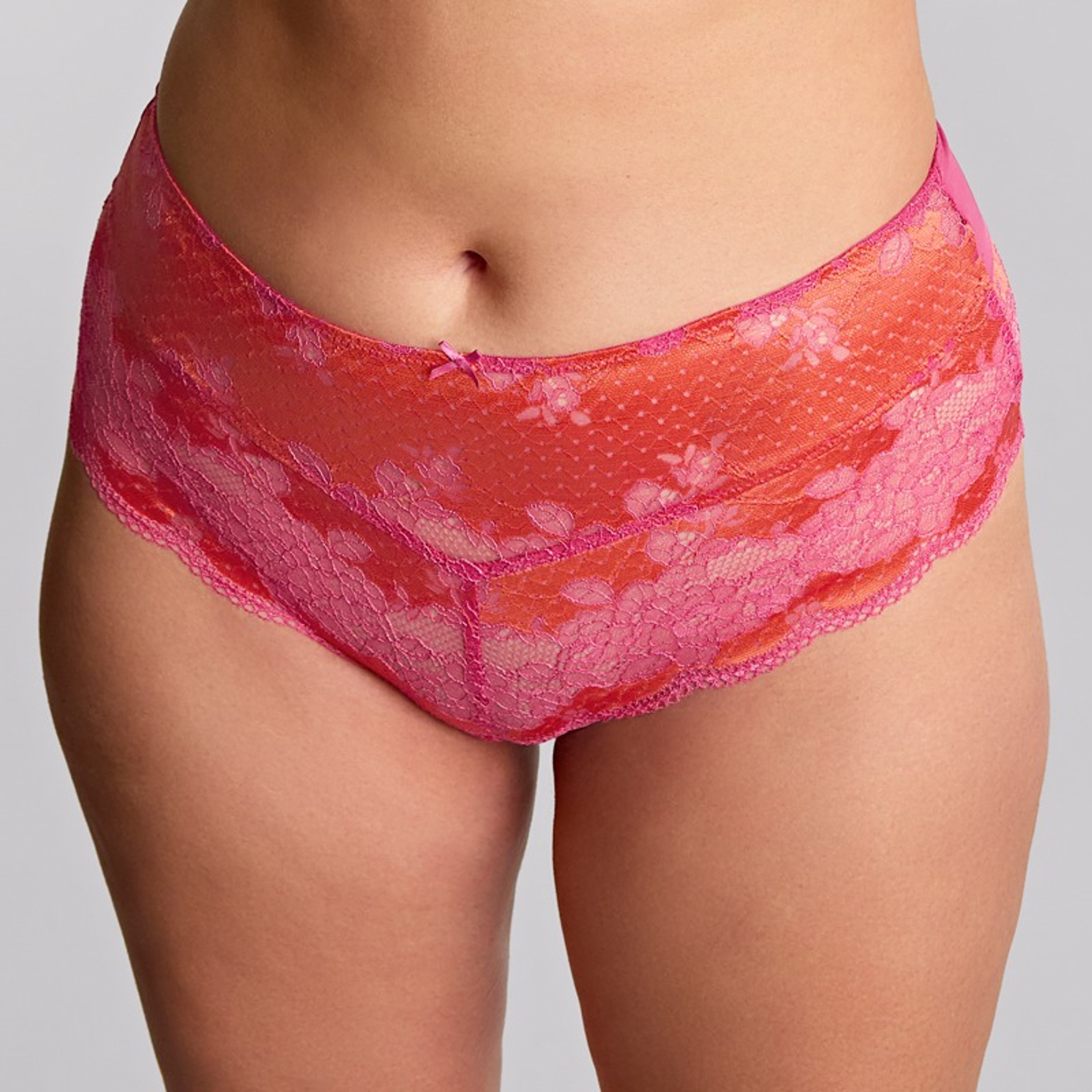 Clara Tailleslip