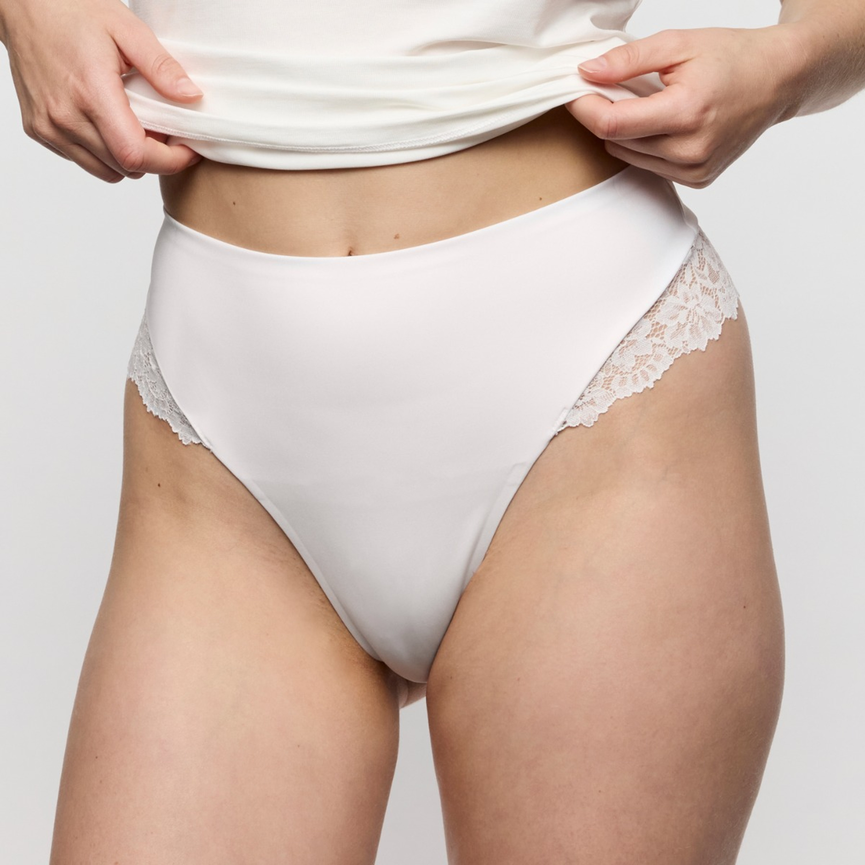 Soft Studio Taillestring